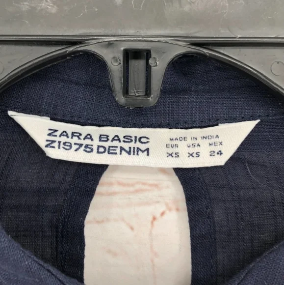 Zara navy blue Linen button down blouse XS oversize fit shirt key hole design - Picture 4 of 5